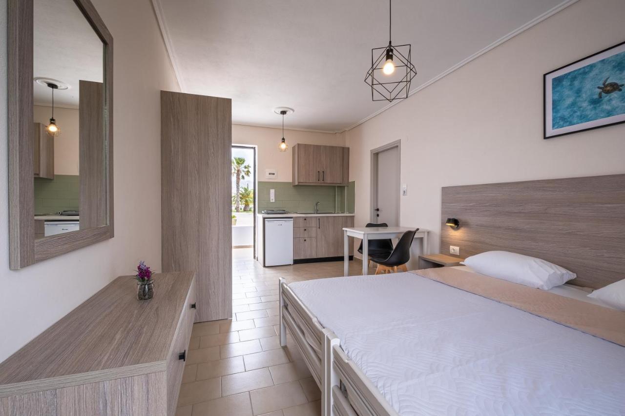 Anthia Apartments マルマリ エクステリア 写真