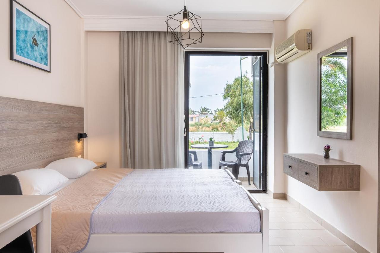 Anthia Apartments マルマリ エクステリア 写真