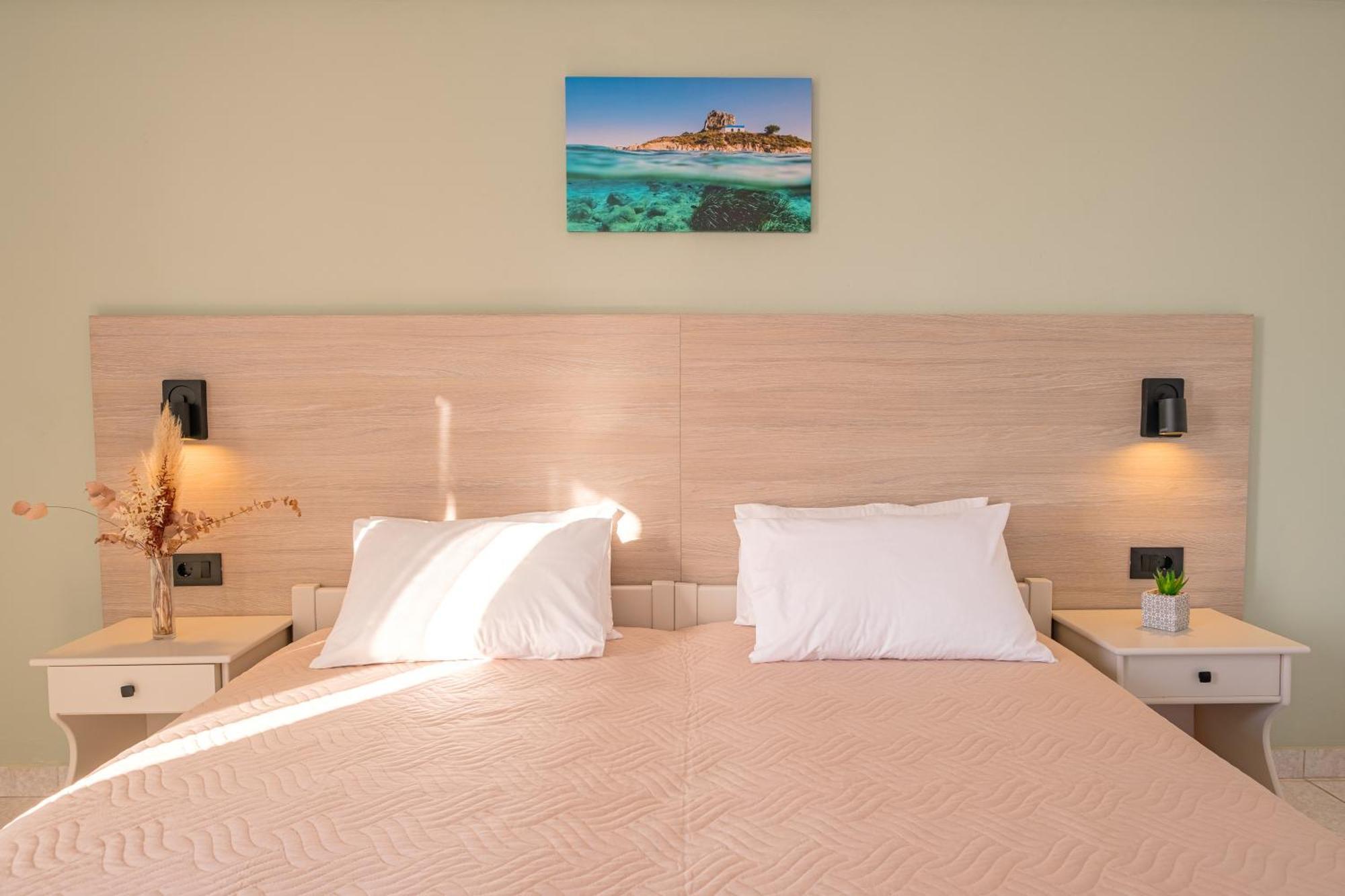 Anthia Apartments マルマリ エクステリア 写真